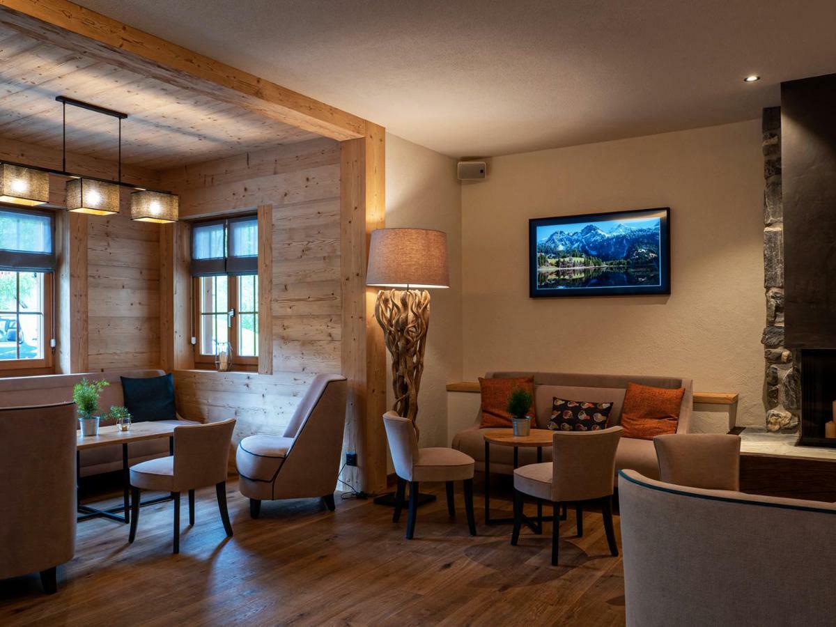 Hotel Alpenland Gstaad Eksteriør billede