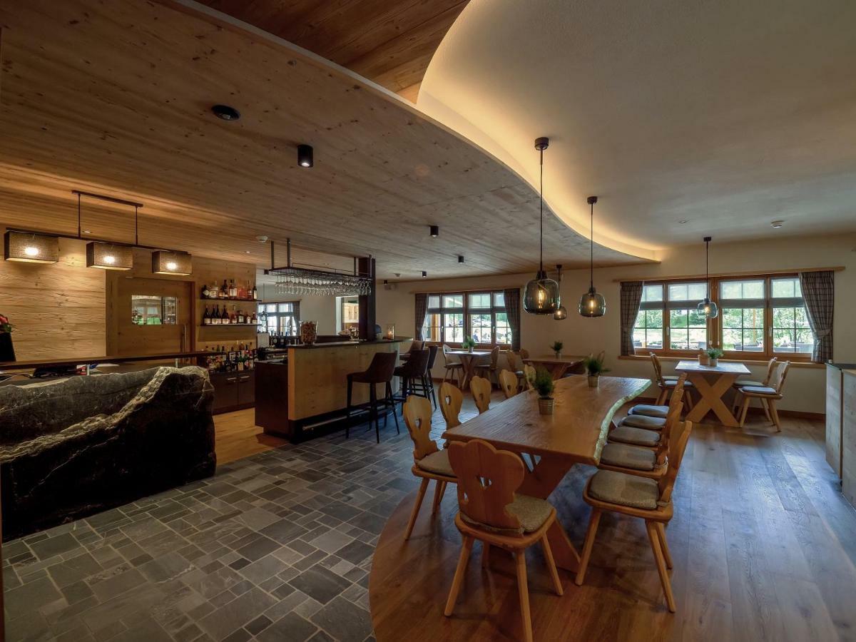 Hotel Alpenland Gstaad Eksteriør billede