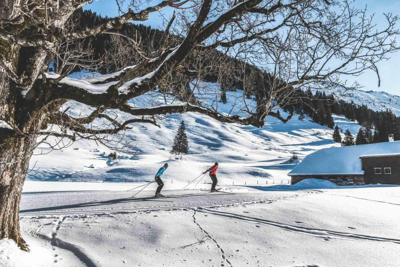 Hotel Alpenland Gstaad Eksteriør billede